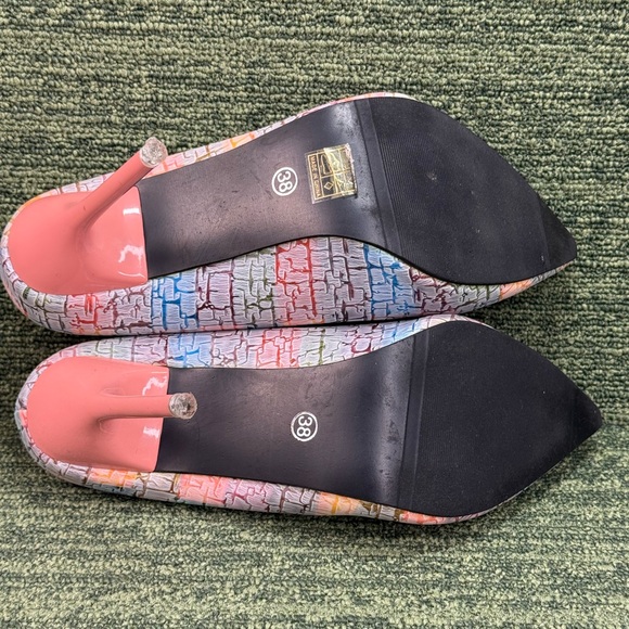 Wenfuni High Heels/Stilettos Ladies Footwear. Size 7.5 US / 38 E. - Picture 5 of 9